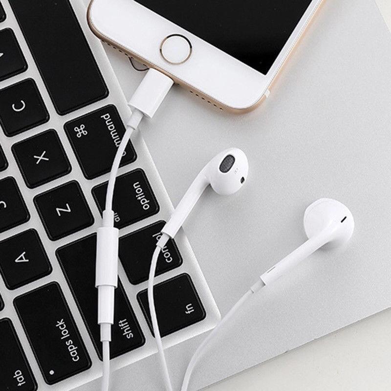 iPhone converter Lightning To Aux 100% original Plug Play Music Audio Earphone
