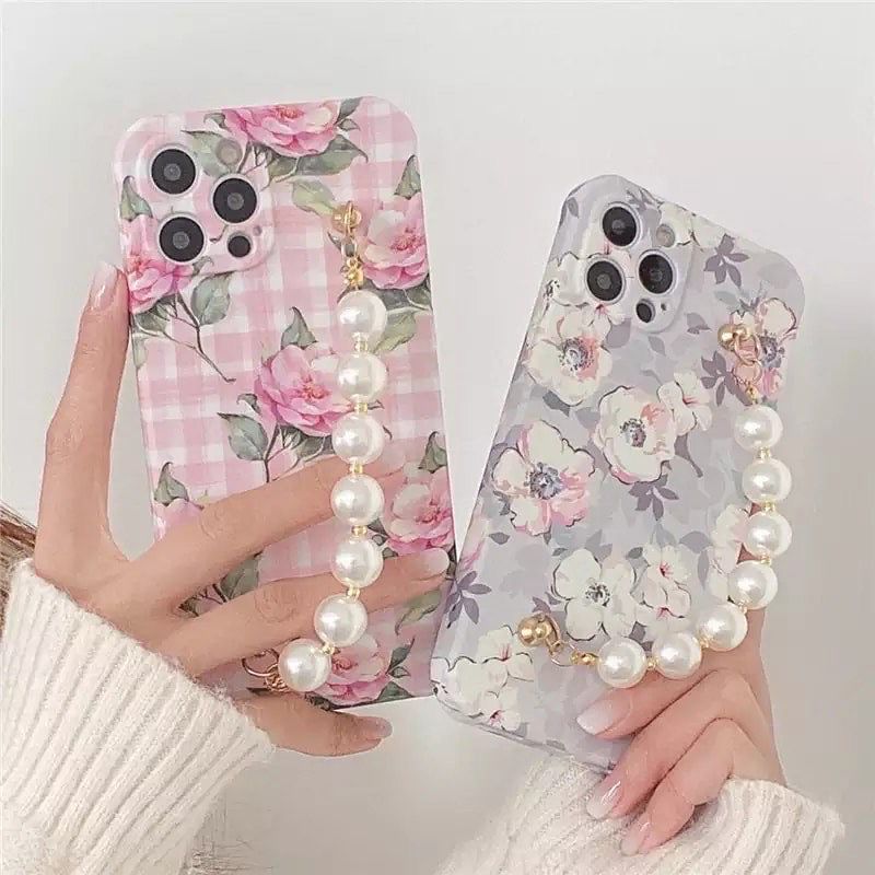 Check Flowers Case With White Pearl Chain