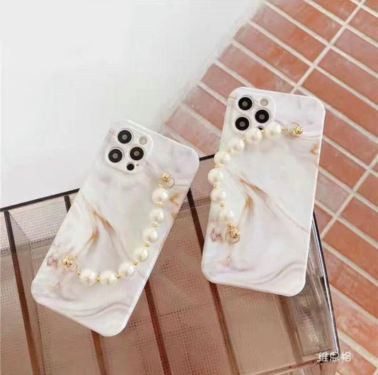 Off-White Marble With Pearl Chain Case
