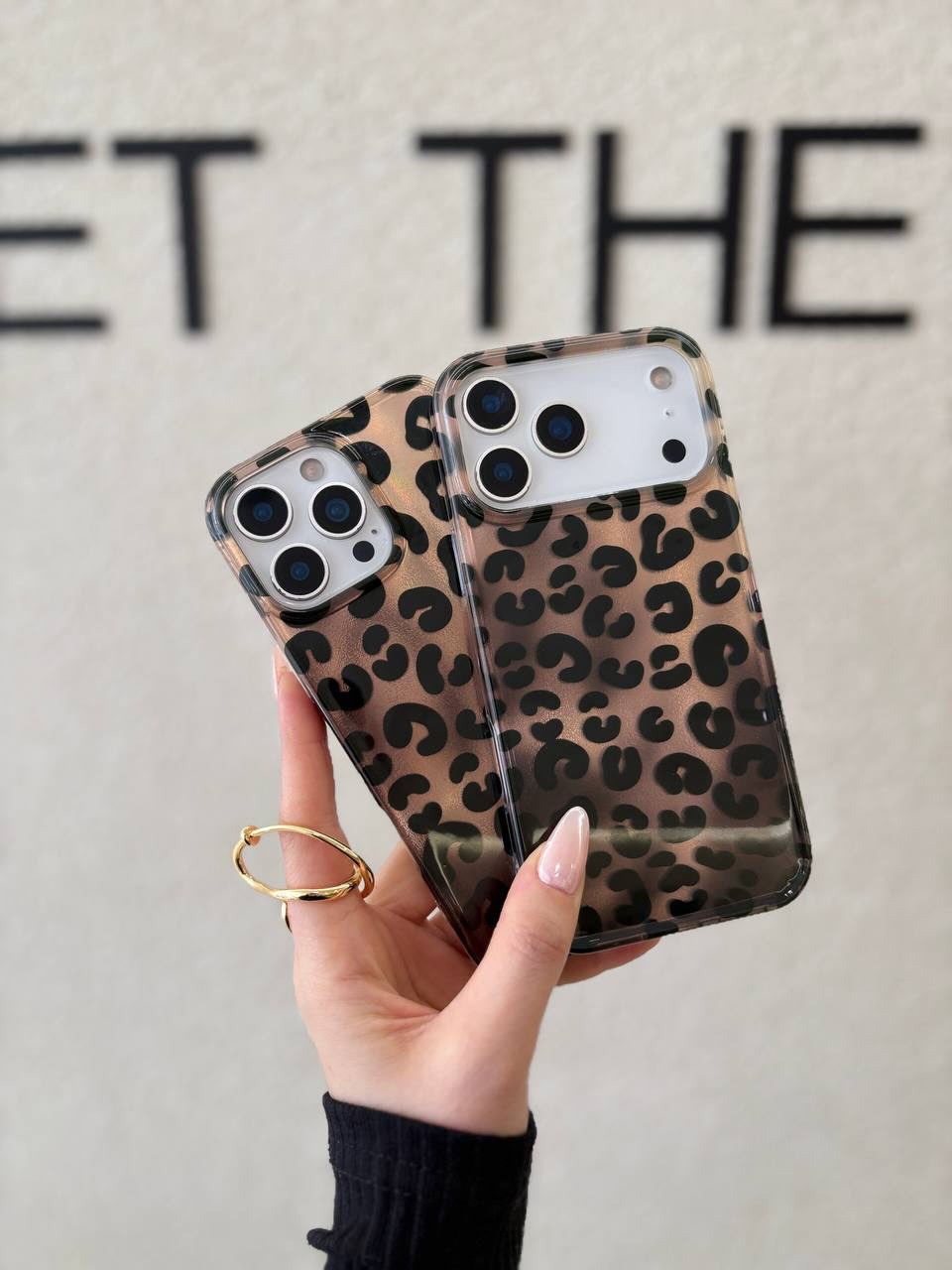 ✨ Leopard Gradient Phone Case – Stylish, Bold & Protective ✨